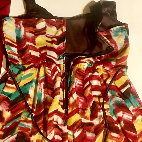 Trixxi Empire Sleeveless Ribbon Chevron Dress - Picture 7 of 8